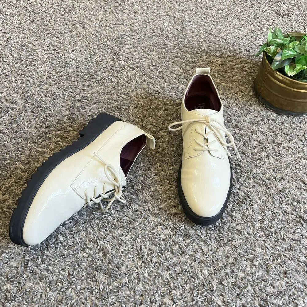 Franco Sarto Carey Oxford Cream White patent leather shoe 8 M Platform Lug Sole